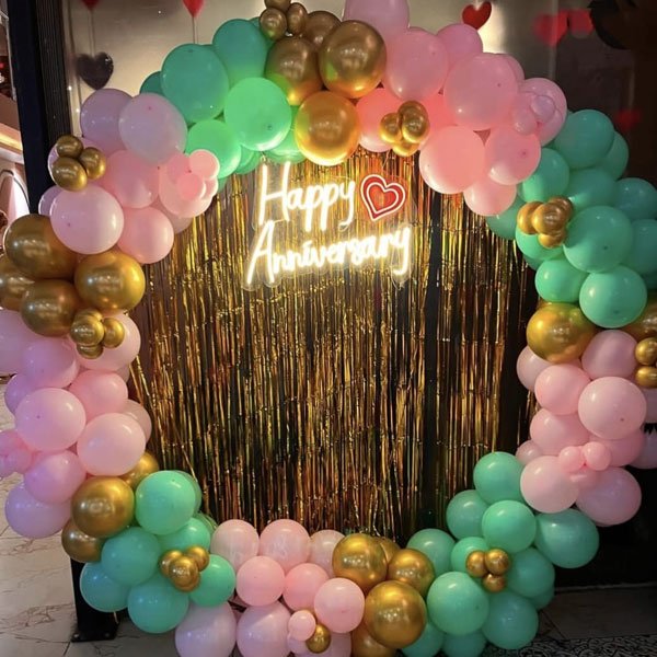 Anniversary balloon decoration in Ballygunge, Kolkata